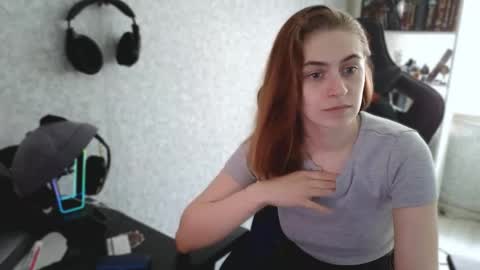 beverly_yay online show from May 2026 09:47:01 AM
