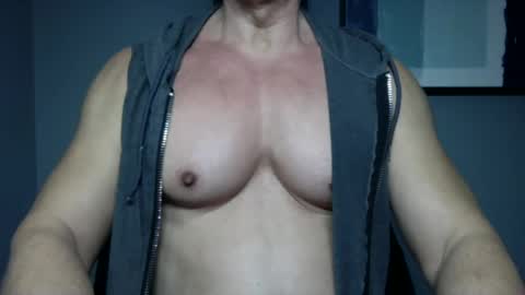BGDKMUSCLEGUY - SELECTED BY CHATURBATE AS A TOP BROADCASTER FOR 2023 online show from January 2025 04:04:01 AM