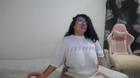 Bianca Tuesday to Sunday from 2am to 6am UTC-5 online show from October 2025 09:17:01 AM