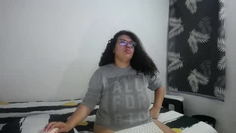 Bianca Tuesday to Sunday from 2am to 6am UTC-5 online show from April 2026 10:49:02 AM