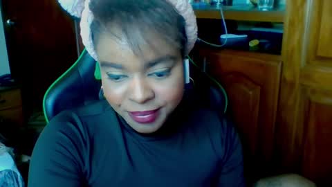 Snapshot of bianca_ebony chatting on January 2025 05:37:02 AM bianca ebony online show from January 2025 05:37:02 AM