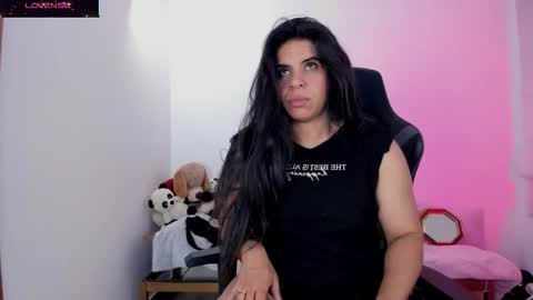 Biancastrong.. IGThebiancastrong online show from November 2025 02:08:01 PM