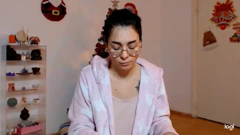 innasugarwild online show from December 2025 05:06:02 PM