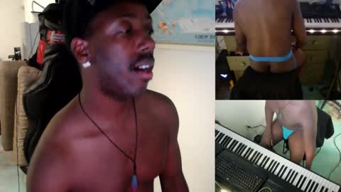 BicepsandFrot online show from March 2025 11:14:02 AM