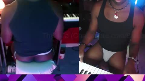 BicepsandFrot online show from January 2026 12:36:02 AM