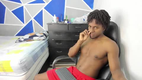 big_black11 online show from December 2025 01:19:01 PM