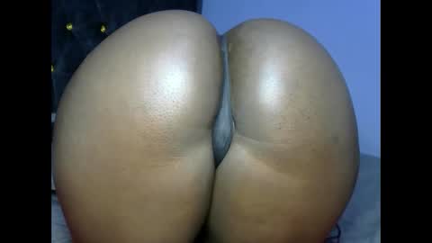 Snapshot of big_black_bootyy chatting on October 2025 11:58:02 AM bbw online show from October 2025 11:58:02 AM
