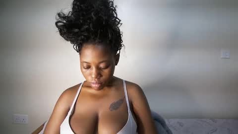 Snapshot of bigassmello_ chatting on May 2026 02:08:02 AM bigassmello_ online show from May 2026 02:08:02 AM