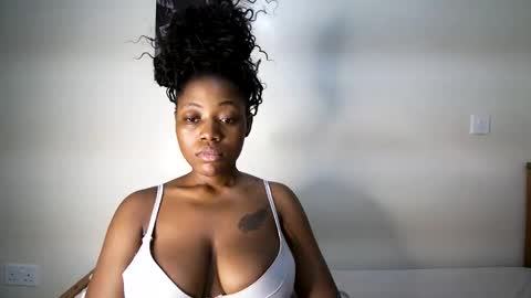 Snapshot of bigassmello_ chatting on May 2026 11:45:02 PM bigassmello_ online show from May 2026 11:45:02 PM