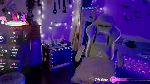 Snapshot of bigbearandbunny chatting on September 2025 10:43:01 PM bigbearandbunny online show from September 2025 10:43:01 PM