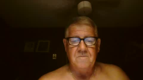 Snapshot of bigbeerdrinker1 chatting on June 2026 04:07:02 AM bigbeerdrinker online show from June 2026 04:07:02 AM