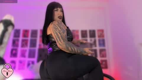 bigboobs cloe online show from October 2025 04:57:02 AM