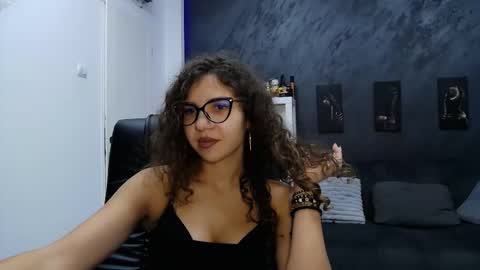 Snapshot of bigbuttjany chatting on October 2025 10:53:02 PM bigbuttjany online show from October 2025 10:53:02 PM