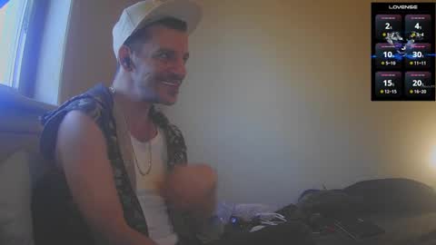 Jon - Im Straight online show from November 2025 07:39:02 PM