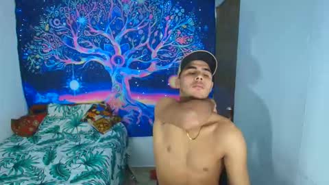 Snapshot of bigcock2815 chatting on January 2026 03:31:01 AM Isaac online show from January 2026 03:31:01 AM