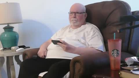 Snapshot of bigcraig123 chatting on December 2024 09:08:02 PM Craig online show from December 2024 09:08:02 PM