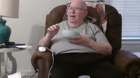 Snapshot of bigcraig123 chatting on October 2025 12:03:01 PM Craig online show from October 2025 12:03:01 PM
