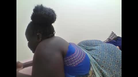 VIOLET online show from December 2025 09:00:01 PM