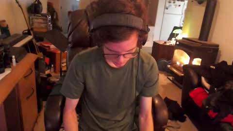 Snapshot of bigdickasmr chatting on November 2025 04:42:01 PM bigdickasmr online show from November 2025 04:42:01 PM