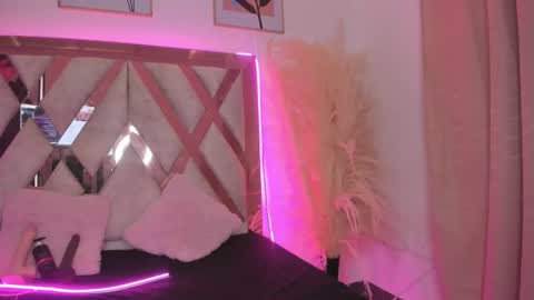 Lucy and Fred online show from February 2025 08:07:02 PM