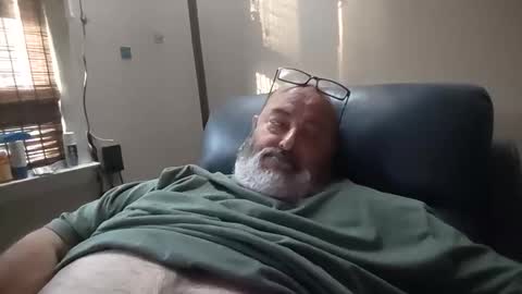 Snapshot of bigfuzzyteddybear chatting on April 2026 11:00:02 PM bigfuzzyteddybear online show from April 2026 11:00:02 PM
