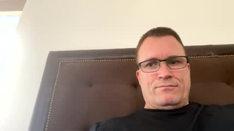 Snapshot of bigger22332233 chatting on December 2024 07:44:01 PM bigger22332233 online show from December 2024 07:44:01 PM