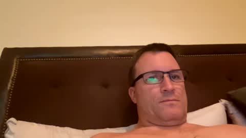 Snapshot of bigger22332233 chatting on December 2024 01:08:01 AM bigger22332233 online show from December 2024 01:08:01 AM