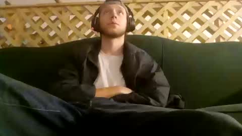 Snapshot of biggestboiiii chatting on March 2025 03:19:01 AM biggestboiiii online show from March 2025 03:19:01 AM