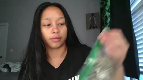 bignaturalmami online show from June 2026 01:46:01 PM