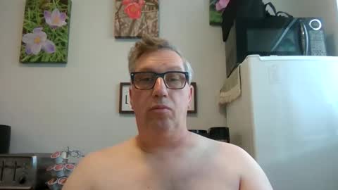 Snapshot of bignhard_69_ chatting on May 2026 05:06:02 PM bignhard_69_ online show from May 2026 05:06:02 PM