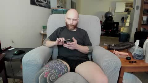 Snapshot of bigseanxoxo chatting on April 2026 04:01:01 PM Sean pronounced Shon online show from April 2026 04:01:01 PM