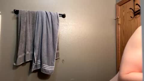 Snapshot of bigskinnyboyshh chatting on November 2025 04:45:02 AM bigskinnyboyshh online show from November 2025 04:45:02 AM