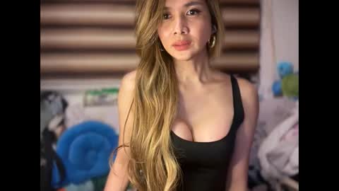 Yna     online show from October 2025 10:36:01 PM