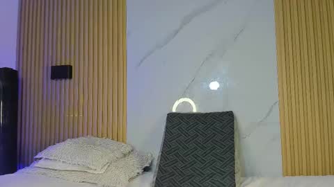 Sam online show from November 2025 11:42:01 AM