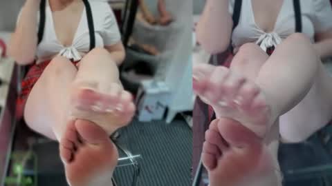 bisex woman online show from December 2025 12:10:01 PM