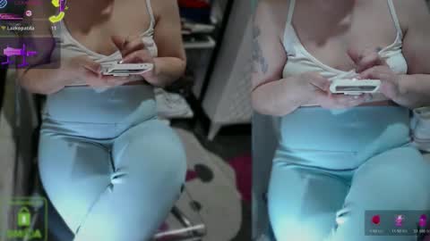 Snapshot of bisexyeliz35 chatting on March 2026 04:58:02 PM bisex woman online show from March 2026 04:58:02 PM