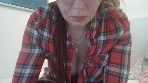 Dita online show from November 2025 05:23:01 PM