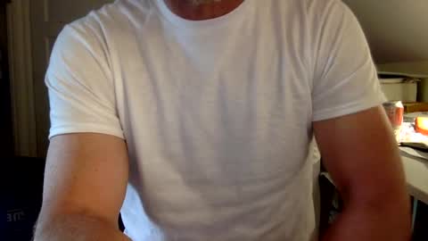 Snapshot of bisonbar chatting on June 2026 07:00:02 PM BisonBar online show from June 2026 07:00:02 PM