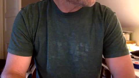Snapshot of bisonbar chatting on June 2026 04:39:02 PM BisonBar online show from June 2026 04:39:02 PM