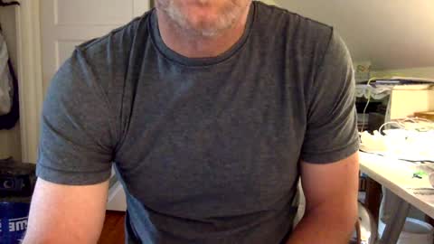Snapshot of bisonbar chatting on June 2026 04:00:01 PM BisonBar online show from June 2026 04:00:01 PM