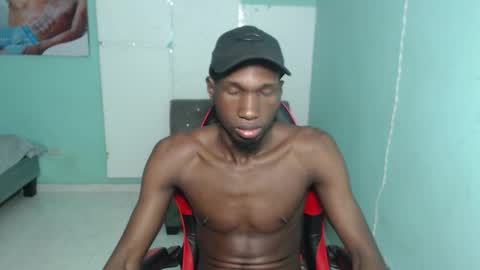 Snapshot of black30cmdick chatting on January 2026 04:05:02 AM maquina online show from January 2026 04:05:02 AM