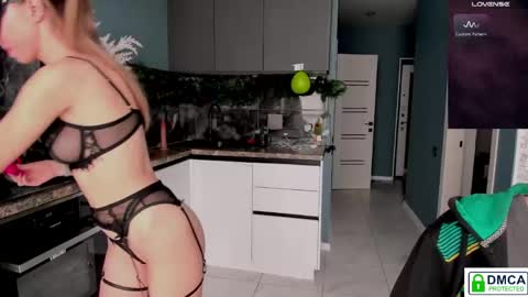 Mia and Rick online show from April 2026 05:59:01 AM