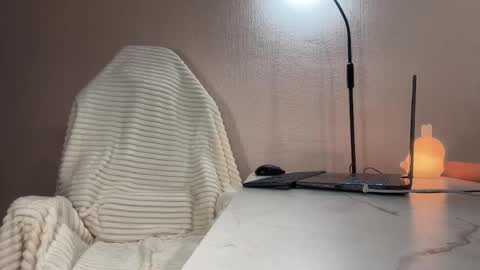 Alexandra online show from September 2025 02:00:02 PM