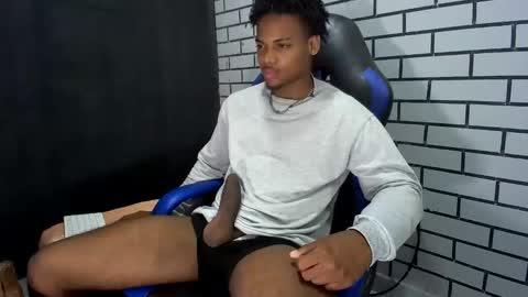 tu morenito online show from February 2026 01:01:02 AM