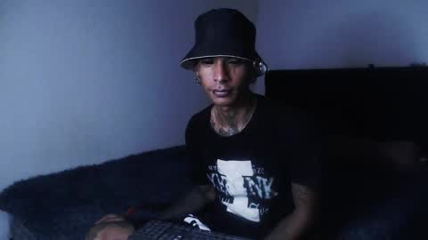 black_firex online show from September 2025 07:52:01 PM