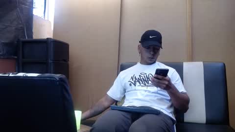 Snapshot of black_hot26 chatting on December 2024 02:33:01 PM black_hot26 online show from December 2024 02:33:01 PM