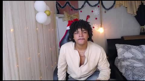 black_king_241 online show from December 2025 03:57:01 AM