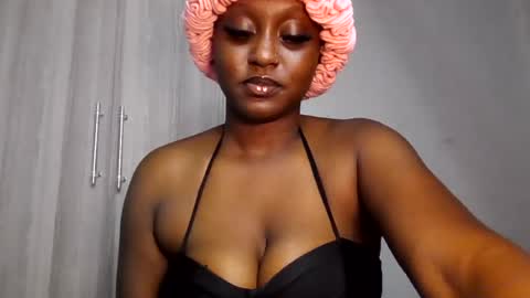 Snapshot of black_paanther chatting on June 2026 06:57:02 PM black_paanther online show from June 2026 06:57:02 PM