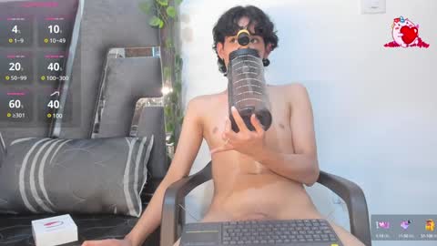 Snapshot of black_rose02 chatting on January 2025 08:21:02 PM B L A C K R O S E online show from January 2025 08:21:02 PM