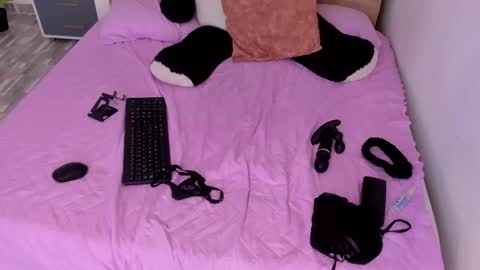 B L A C K  R O S E  online show from April 2026 11:46:02 AM